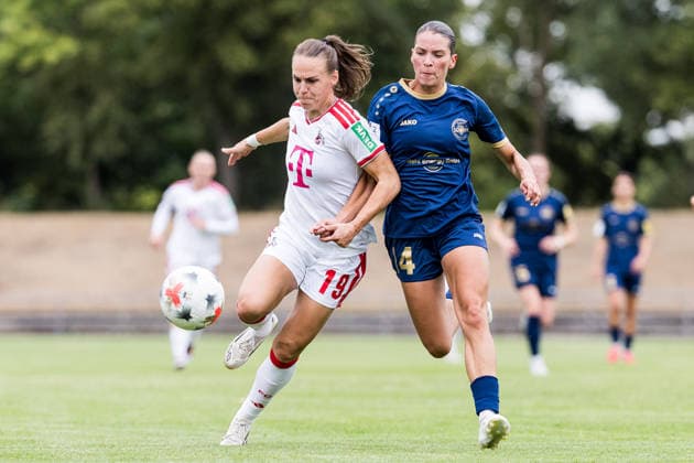 Testspiel: SG 99 Andernach vs. 1. FC Köln, 20.07.2026 ANDERNACH, DEUTSCHLAND - JULI 20: Zweikampf zwischen Dora Zeller (1. FC Köln, 19) und Mia Trombin (SG 99 Andernach, 14) während dem Testspiel zwischen SG 99 Andernach vs. 1. FC Köln im Stadion Andernach am 20. Juli 2026 in Andernach, Deutschland. *** Friendly Match: SG 99 Andernach vs. 1 FC Köln, July 20, 2026, ANDERNACH, GERMANY. July 20: A tackle between Dora Zeller of 1 FC Köln, 19, and Mia Trombin of SG 99 Andernach, 14, during the friendly match between SG 99 Andernach and 1 FC Köln at Andernach Stadium on July 20, 2026, in Andernach, Germany Copyright: xBEAUTIFULxSPORTS Wunderlx