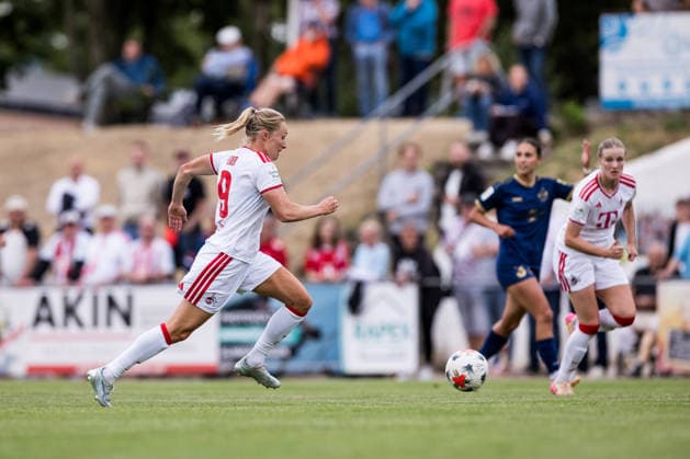 Testspiel: SG 99 Andernach vs. 1. FC Köln, 20.07.2026 ANDERNACH, DEUTSCHLAND - JULI 20: Pauline Bremer (1. FC Köln, 9) am Ball während dem Testspiel zwischen SG 99 Andernach vs. 1. FC Köln im Stadion Andernach am 20. Juli 2026 in Andernach, Deutschland. *** Friendly Match: SG 99 Andernach vs. 1 FC Köln, July 20, 2026, ANDERNACH, GERMANY JULY 20 Pauline Bremer of 1 FC Köln, No. 9, in possession of the ball during the friendly match between SG 99 Andernach and 1 FC Köln at Andernach Stadium on July 20, 2026, in Andernach, Germany Copyright: xBEAUTIFULxSPORTS Wunderlx