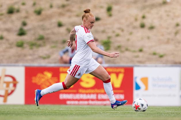 Testspiel: SG 99 Andernach vs. 1. FC Köln, 20.07.2026 ANDERNACH, DEUTSCHLAND - JULI 20: Laura Vogt (1. FC Köln, 8) am Ball während dem Testspiel zwischen SG 99 Andernach vs. 1. FC Köln im Stadion Andernach am 20. Juli 2026 in Andernach, Deutschland. *** Friendly Match: SG 99 Andernach vs. 1 FC Köln, July 20, 2026, ANDERNACH, GERMANY JULY 20 Laura Vogt of 1 FC Köln, No. 8, in action during the friendly match between SG 99 Andernach and 1 FC Köln at Andernach Stadium on July 20, 2026, in Andernach, Germany Copyright: xBEAUTIFULxSPORTS Wunderlx