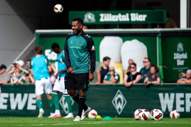 20.07.2026, AUT, Fußball, Herren, 1. Bundesliga, Trainingslager, Saison 2026 2027, Zell am Ziller, SV Werder Bremen Daniel Thioune ( Bremen, Trainer ) Zell am Ziller Parkstadion Tirol Österreich *** July 20, 2026, Austria, Soccer, Men s, 1. Bundesliga, Training Camp, 2026–2027 Season, Zell am Ziller, SV Werder Bremen, Daniel Thioune, Bremen, Coach, Zell am Ziller Parkstadion, Tyrol, Austria Copyright: xNordphotox xMemmlerx