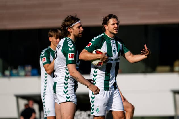 20.07.2026, AUT, Fußball, Herren, 1. Bundesliga, Trainingslager, Saison 2026 2027, Zell am Ziller, SV Werder Bremen Niklas Stark ( Bremen 04 ), Mitchell Weiser (Werder Bremen 08), Zell am Ziller Parkstadion Tirol Österreich *** July 20, 2026, Austria, Soccer, Men s, 1. Bundesliga, Training Camp, 2026–2027 Season, Zell am Ziller, SV Werder Bremen: Niklas Stark (Bremen 04), Mitchell Weiser (Werder Bremen 08), Zell am Ziller Parkstadion, Tyrol, Austria Copyright: xNordphotox xMemmlerx