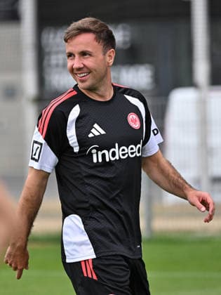20.07.2026, xjhx, Fussball 1.Bundesliga, Eintracht Frankfurt Training v.l. Mario Götze Goetze (Eintracht Frankfurt) Frankfurt am Main *** July 20, 2026, xjhx, Soccer, Bundesliga 1, Eintracht Frankfurt Training, Mario Götze, Goetze, Eintracht Frankfurt, Frankfurt am Main