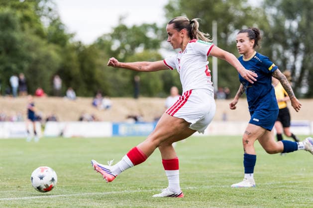 Testspiel: SG 99 Andernach vs. 1. FC Köln, 20.07.2026 ANDERNACH, DEUTSCHLAND - JULI 20: Vanessa Leimenstoll (1. FC Köln, 29) am Ball während dem Testspiel zwischen SG 99 Andernach vs. 1. FC Köln im Stadion Andernach am 20. Juli 2026 in Andernach, Deutschland. *** Friendly Match: SG 99 Andernach vs. 1 FC Köln, July 20, 2026, ANDERNACH, GERMANY JULY 20 Vanessa Leimenstoll of 1 FC Köln, No. 29, in action during the friendly match between SG 99 Andernach and 1 FC Köln at Andernach Stadium on July 20, 2026, in Andernach, Germany Copyright: xBEAUTIFULxSPORTS Wunderlx