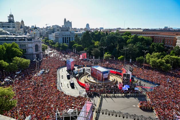 July 20, 2026, Madrid, Madrid, SPAIN: Thousands of Spain supporters gather at Plaza de Cibeles in Madrid to celebrate the national team, Nationalteam s FIFA World Cup, WM, Weltmeisterschaft, Fussball triumph. Fans wave Spanish flags, sing, and celebrate the historic victory in one of the country s most iconic public squares. Madrid SPAIN - ZUMAz108 0862209056st Copyright: xRichardxZubelzux