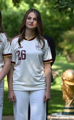 La Familia Real recibe en audiencia a la Selección Espanola de fútbol, campeona de la Copa Mundial de la Fifa 2026 La Princesa Leonor durante la audiencia a la Selección Espanola de fútbol tras proclamarse vencedora de la Copa Mundial de la Fifa contra Argentina, a 20 de julio de 2026, en Madrid (Espana). Los Reyes junto a sus dos hijas reciben en el Palacio de la Zarzuela a la Selección Espanola de fútbol tras ganar el día anterior en Nueva York a la Selección de Argentina. Esta cita es el inicio de una rúa institucional y ciudadana, que concluye con la Roja en la plaza de Cibeles ofreciendo el título a la afición. FÚTBOL;GENTE;COPA;MUNDIAL José Espana *** The Royal Family holds an audience with the Spanish National Soccer Team, winner of the 2026 FIFA World Cup. Princess Leonor during the audience with the Spanish National Soccer Team after they were crowned winners of the FIFA World Cup against Argentina, on July 20, 2026, in Madrid, Spain. The King and Queen, along with their two daughters, host the Spanish National Soccer Team at the Zarzuela Palace after the team’s victory the previous day in New York against the Argentine National Team. This event marks the start of a series of official and public celebrations, culminating with La Roja in Cibeles Square presenting the title to the fans. SOCCER PEOPLE WORLD CUP José Spain  Copyright: xJosÃ xOlivax 7677972