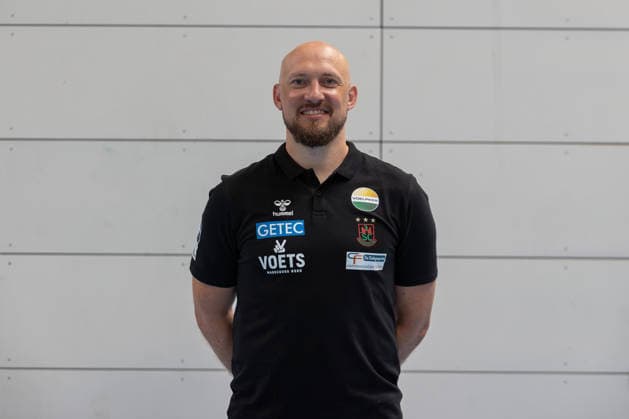 20.07.2026, xtgx, Handball, Opel HBL, SC Magdeburg Media Day v.l. Yves Grafenhorst (Magdeburg, Co-Trainer) Portrait, Portraet, Einzelbild Magdeburg *** July 20, 2026, xtgx, Handball, Opel HBL, SC Magdeburg Media Day, from left: Yves Grafenhorst, Magdeburg, Assistant Coach Profile, Portrait, Single Photo, Magdeburg