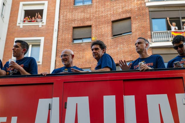 July 20, 2026, Madrid, Madrid, Spain: Thousands of soccer fans line the streets of Madrid to celebrate with the Spanish Men s National Football Team during their open-top bus parade after winning the 2026 FIFA World Cup, WM, Weltmeisterschaft, Fussball on July 20, 2026, in Madrid, Spain. Madrid Spain - ZUMAd308 20260720_zsp_d308_058 Copyright: xJuanxCarlosxLucasx