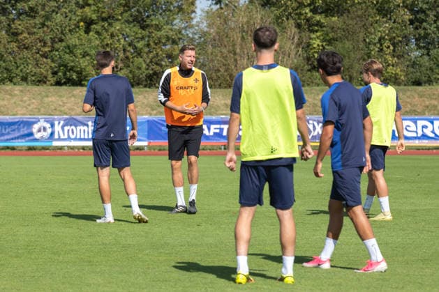 Chef Trainer: Florian Kohfeldt (Darmstadt 98) gibt Anweisungen GER, Darmstadt Trainingslager, Bad Wörishofen, Fussball, 20.07.2026 GER, Darmstadt Trainingslager, Bad Wörishofen, Fussball, 20.07.2026 Foto: EIbner-Pressefoto Seiffert Bad Wörishofen *** Head Coach Florian Kohfeldt of Darmstadt 98 gives instructions GER, Darmstadt training camp, Bad Wörishofen, soccer, July 20, 2026 GER, Darmstadt training camp, Bad Wörishofen, soccer, July 20, 2026 Photo: EIbner Press Photo Seiffert Bad Wörishofen Copyright: xEibner-Pressefotox EP_EER