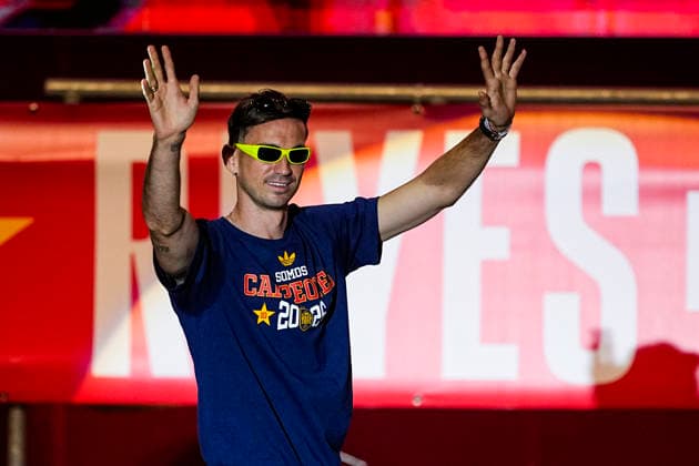 July 20, 2026, Madrid, Madrid, Spain: Fabian Ruiz celebrates on stage during celebration of Spain as Champions of the FIFA World Cup, WM, Weltmeisterschaft, Fussball 2026 at Cibeles Palace on July 20, 2026 in Madrid, Spain. Madrid Spain - ZUMAa181 20260720_zaa_a181_055 Copyright: xOscarxJ.xBarrosox
