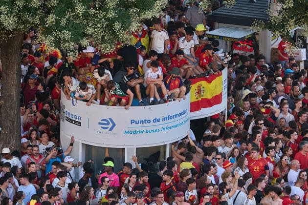 Spain celebrate 2026 FIFA World Cup, WM, Weltmeisterschaft, Fussball triumph in Madrid MADRID, SPAIN - JULY 20: Fans of the Spanish national football team gather around the main stage at the Cibeles Fountain (Fuente de Cibeles) to celebrate their team s 1-0 extra-time victory over Argentina in the 2026 FIFA World Cup final in Madrid, Spain, on July 20, 2026. Thousands of supporters filled the city center as Spain celebrated winning its second FIFA World Cup title. Ruben Albarran Anadolu Madrid Spain. Editorial use only. Please get in touch for any other usage.  Copyright: x2026xAnadoluxRubenxAlbarranx