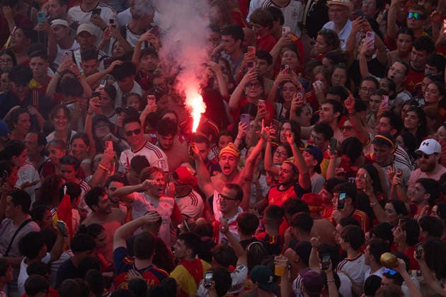 Spain celebrate 2026 FIFA World Cup, WM, Weltmeisterschaft, Fussball triumph in Madrid MADRID, SPAIN - JULY 20: Fans of the Spanish national football team gather around the main stage at the Cibeles Fountain (Fuente de Cibeles) to celebrate their team s 1-0 extra-time victory over Argentina in the 2026 FIFA World Cup final in Madrid, Spain, on July 20, 2026. Thousands of supporters filled the city center as Spain celebrated winning its second FIFA World Cup title. Ruben Albarran Anadolu Madrid Spain. Editorial use only. Please get in touch for any other usage.  Copyright: x2026xAnadoluxRubenxAlbarranx