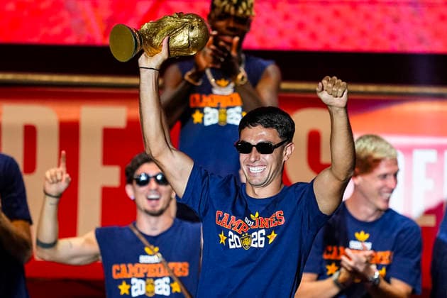 July 20, 2026, Madrid, Madrid, Spain: Martin Zubimendi celebrates on stage during celebration of Spain as Champions of the FIFA World Cup, WM, Weltmeisterschaft, Fussball 2026 at Cibeles Palace on July 20, 2026 in Madrid, Spain. Madrid Spain - ZUMAa181 20260720_zaa_a181_105 Copyright: xOscarxJ.xBarrosox