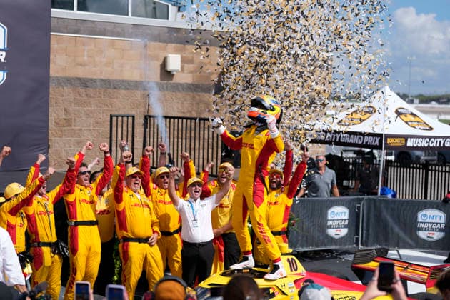 July 20, 2026, Lebanon, Tennessee, USA: Alex Palou, driver of the 10 Chip Ganassi Racing Honda celebrates in Victory Lane after winning the IndyCar, Indy Car, IRL, USA race at Nashville Super Speedway. Lebanon USA - ZUMAd212 20260720_zsp_d212_010 Copyright: xRichardxDolex