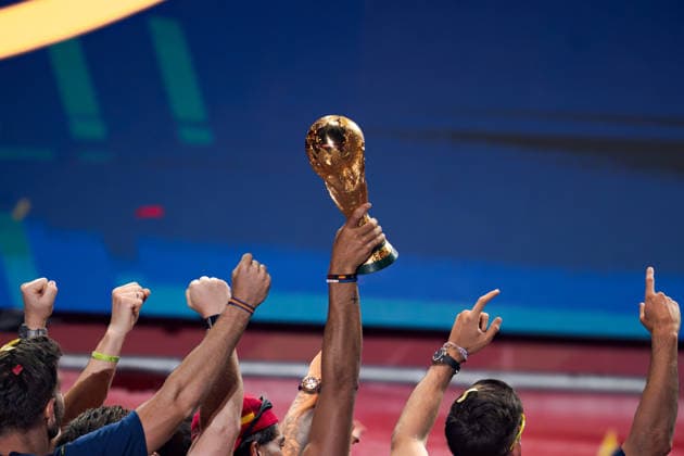 Spain celebrate 2026 FIFA World Cup, WM, Weltmeisterschaft, Fussball triumph in Madrid MADRID, SPAIN - JULY 20: Players of the Spanish national football team, champions of the 2026 FIFA World Cup, celebrate the victory with trophy as a massive crowd waving Spanish flags and wearing national team, Nationalteam jerseys around the main stage at the Cibeles Fountain (Fuente de Cibeles) in Madrid, Spain, on July 20, 2026. Thousands of supporters filled the city center as Spain celebrated winning its second FIFA World Cup title. Diego Radames Anadolu Madrid Spain. Editorial use only. Please get in touch for any other usage.  Copyright: x2026xAnadoluxDiegoxRadamesx
