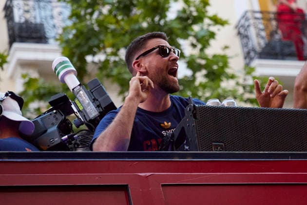 July 20, 2026, Madrid, Spain: Aymeric Laporte of Spain seen during the Spanish national team, Nationalteam Ä™s victory parade celebration for their 2026 World Cup triumph, in Madrid. Madrid Spain - ZUMAs197 20260720_aaa_s197_324 Copyright: xFedericoxTitonex