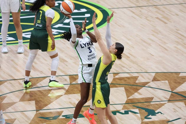 July 20, 2026, Seattle, Washington, USA: Minnesota Lynx guard MAYA CALDWELL (3) attempts a field goal over Seattle Storm guard JADE MELBOURNE (5) in the first quarter of the WNBA, Basketball Damen, USA match between the Seattle Storm and Minnesota Lynx at Climate Pledge Arena in Seattle. Seattle USA - ZUMAd218 20260720_zsp_d218_009 Copyright: xRichardxDizonx