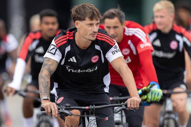 Training Eintracht Frankfurt Robin Koch (Eintracht Frankfurt, 4). Training von Eintracht Frankfurt am 20. Juli 2026 im Deutsche Bank Park in Frankfurt am Main., Frankfurt am Main Hessen Deutschland Deutsche Bank Park *** Training: Eintracht Frankfurt, Robin Koch, Eintracht Frankfurt, 4. Eintracht Frankfurt training session on July 20, 2026, at Deutsche Bank Park in Frankfurt am Main, Frankfurt am Main, Hesse, Germany, Deutsche Bank Park
