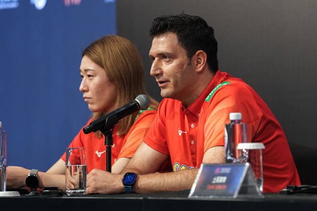Ahead of 2026 FIVB Volleyball Women s Nations League Finals in China MACAU, CHINA - JULY 21 : Turkish Head Coach of the Japanese Women s National Volleyball Team Ferhat Akbas (R) speaks during a press conference, PK, Pressekonferenz at the Andaz Hotel ahead of the final stage of the 2026 FIVB Volleyball Women s Nations League (VNL) on July 21, 2026 in Macau, China. Dilara Irem Sancar Anadolu Macau China. Editorial use only. Please get in touch for any other usage.  Copyright: x2026xAnadoluxDilaraxIremxSancarx