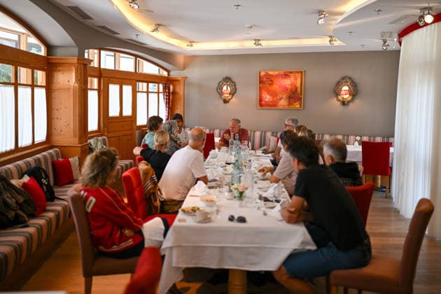 TENNIS - ATP, Tennis Herren Generali Open 2026 KITZBUEHEL,AUSTRIA,21.JUL.26 - TENNIS - ATP World Tour, Generali Open, side event, OETV Pressefruehstueck, press conference, PK, Pressekonferenz Image shows an overview of the breakfast room.  GEPAxpictures xDanielxSchoenherr