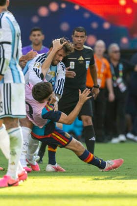 EAST RUTHERFORD, NJ - JULY 19: Leandro Paredes (5) of Argentina and Gavi (9) of Spain exchange blows after the FIFA World Cup, WM, Weltmeisterschaft, Fussball Final match between Spain and Argentina on July 19, 2026 at the New York New Jersey Stadium in East Rutherford, NJ.(Photo by Bob Kupbens Icon Sportswire) SOCCER: JUL 19 FIFA World Cup 26 Final - Spain v Argentina EDITORIAL USE ONLY Icon260719192
