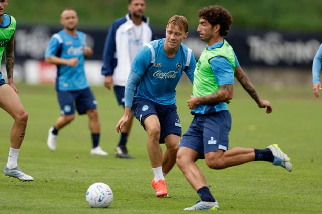 SSC Napoli preseason 2026-27 Napoli s Danish forward Rasmus Hojlund during fifth day SSC Napoli s 2026-27 preseason training camp in val di sole in Trentino, Dimaro Folgarida July, 21 2026. _BPH7371 Copyright: xAntonioxBalascox