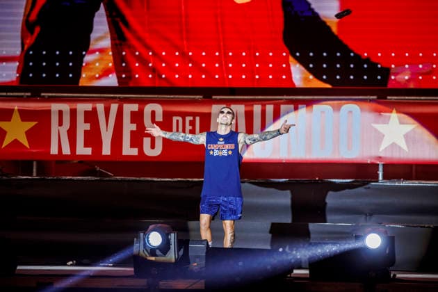Thousands of supporters filled the city center as Spain celebrated winning its second FIFA World Cup, WM, Weltmeisterschaft, Fussball title - FIFA World Cup 2026 - 20 07 2026 Alejandro Grimaldo celebrated the FIFA World Cup title win on the main stage at the Cibeles Fountain on July 20, 2026 in Madrid, Spain Madrid Spain Copyright: xMarinaxFrutos PGSxPhotoxAgencyx