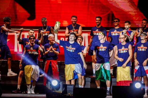 Thousands of supporters filled the city center as Spain celebrated winning its second FIFA World Cup, WM, Weltmeisterschaft, Fussball title - FIFA World Cup 2026 - 20 07 2026 Pedri celebrated the FIFA World Cup title win on the main stage at the Cibeles Fountain on July 20, 2026 in Madrid, Spain Madrid Spain Copyright: xMarinaxFrutos PGSxPhotoxAgencyx