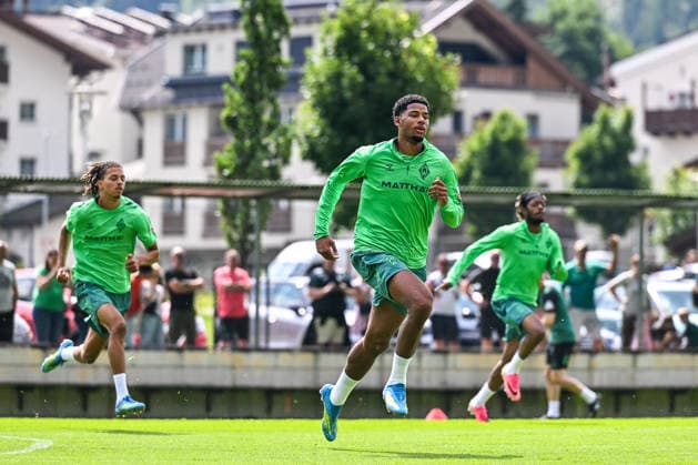 21.07.2026, AUT, Fußball, Herren, 1. Bundesliga, Trainingslager, Saison 2026 2027, Zell am Ziller, SV Werder Bremen Salim Musah (Werder Bremen 29) Zell am Ziller Parkstadion Tirol Österreich *** July 21, 2026, Austria, Soccer, Men s, 1. Bundesliga, Training Camp, 2026–2027 Season, Zell am Ziller, SV Werder Bremen, Salim Musah, Werder Bremen 29, Zell am Ziller Parkstadion, Tyrol, Austria Copyright: xNordphotox xHafnerx