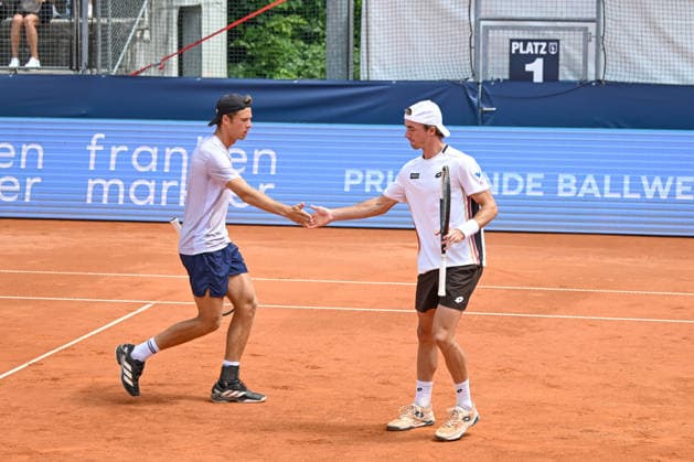 TENNIS - ATP, Tennis Herren Generali Open 2026 KITZBUEHEL,AUSTRIA,21.JUL.26 - TENNIS - ATP World Tour, Generali Open. Image shows Lukas Neumayer and Joel Schwaerzler (AUT).  GEPAxpictures xDanielxSchoenherr