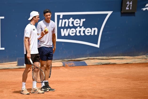 TENNIS - ATP, Tennis Herren Generali Open 2026 KITZBUEHEL,AUSTRIA,21.JUL.26 - TENNIS - ATP World Tour, Generali Open. Image shows Joel Schwaerzler and Lukas Neumayer (AUT).  GEPAxpictures xDanielxSchoenherr