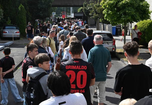 21.07.2026, xophax, Fussball 1.Bundesliga, Bayer 04 Leverkusen . Öffentliches Training . BayArena.Zuschauer Leverkusen *** July 21, 2026, xophax, Soccer, Bundesliga 1, Bayer 04 Leverkusen, Open Practice, BayArena, Spectators, Leverkusen