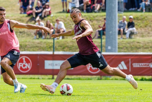 21.07.2026 - Fussball - 2. Fussball-Bundesliga - Saison 2026 2027 - 1. FC Nürnberg FCN Club - Trainingslager Sommer Sommertrainingslager Gais - Bruneck - Südtirol - Zink DaMa - xdaxmax - Rafael Lubach (18, 1. FC Nürnberg FCN ) mit Torschuss *** July 21, 2026 Soccer 2 Bundesliga 2026–2027 Season 1 FC Nuremberg (FCN) Club Summer Training Camp Summer Training Camp in Gais, Brunico, South Tyrol Zink DaMa xdaxmax Rafael Lubach 18, 1 FC Nuremberg (FCN) with a shot on goal