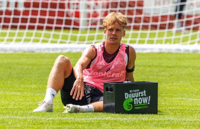 21.07.2026 - Fussball - 2. Fussball-Bundesliga - Saison 2026 2027 - 1. FC Nürnberg FCN Club - Trainingslager Sommer Sommertrainingslager Gais - Bruneck - Südtirol - Zink DaMa - xdaxmax - Tim Janisch (32, 1. FC Nürnberg FCN ) erschöpft nach Training *** July 21, 2026 Soccer 2 Bundesliga 2026–2027 Season 1 FC Nuremberg (FCN) Club Summer Training Camp Summer Training Camp in Gais, Brunico, South Tyrol Zink DaMa xdaxmax Tim Janisch 32, 1 FC Nuremberg (FCN) Exhausted After Training