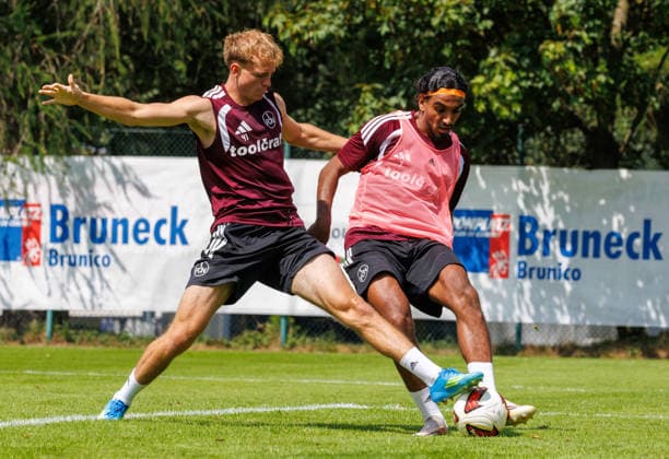 21.07.2026 - Fussball - 2. Fussball-Bundesliga - Saison 2026 2027 - 1. FC Nürnberg FCN Club - Trainingslager Sommer Sommertrainingslager Gais - Bruneck - Südtirol - Zink DaMa - xdaxmax - Eric Porstner (41, 1. FC Nürnberg FCN ) Rayan Ghrieb (7, 1. FC Nürnberg FCN ) *** July 21, 2026 Soccer 2 Bundesliga 2026–2027 Season 1 FC Nuremberg (FCN) Club Summer Training Camp Summer Training Camp in Gais, Brunico, South Tyrol Zink DaMa xdaxmax Eric Porstner 41, 1 FC Nuremberg (FCN) Rayan Ghrieb 7, 1 FC Nuremberg (FCN)
