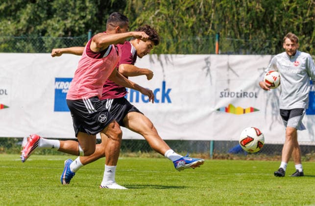 21.07.2026 - Fussball - 2. Fussball-Bundesliga - Saison 2026 2027 - 1. FC Nürnberg FCN Club - Trainingslager Sommer Sommertrainingslager Gais - Bruneck - Südtirol - Zink DaMa - xdaxmax - Justin von der Hitz (27, 1. FC Nürnberg FCN ) mit Torschuss *** July 21, 2026 Soccer 2 Bundesliga 2026–2027 Season 1 FC Nuremberg (FCN) Club Summer Training Camp Summer Training Camp in Gais, Brunico, South Tyrol Zink DaMa xdaxmax Justin von der Hitz 27, 1 FC Nuremberg (FCN) with a shot on goal