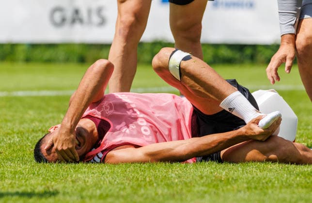 21.07.2026 - Fussball - 2. Fussball-Bundesliga - Saison 2026 2027 - 1. FC Nürnberg FCN Club - Trainingslager Sommer Sommertrainingslager Gais - Bruneck - Südtirol - Zink DaMa - xdaxmax - Ioannis Masouras (21, 1. FC Nürnberg FCN ) mit Schmerzen Verletzung verletzt am Boden *** July 21, 2026 Soccer 2 Soccer Bundesliga 2026–2027 Season 1 FC Nuremberg (FCN) Club Summer Training Camp Summer Training Camp in Gais, Brunico, South Tyrol Zink DaMa xdaxmax Ioannis Masouras 21, 1 FC Nuremberg (FCN) in pain, injured, lying on the ground