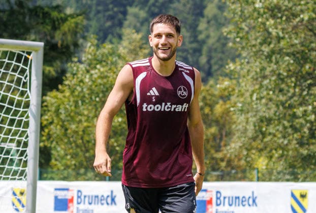 21.07.2026 - Fussball - 2. Fussball-Bundesliga - Saison 2026 2027 - 1. FC Nürnberg FCN Club - Trainingslager Sommer Sommertrainingslager Gais - Bruneck - Südtirol - Zink DaMa - xdaxmax - Styopa Mkrtchyan (5, 1. FC Nürnberg FCN ) lacht Lachen freut sich Freude *** July 21, 2026 Soccer 2 Bundesliga 2026–2027 Season 1 FC Nuremberg (FCN) Club Summer Training Camp Summer Training Camp in Gais, Brunico, South Tyrol Zink, DaMa, xdaxmax, Styopa, Mkrtchyan 5, 1 FC Nuremberg FCN laughs, is happy, feels joy