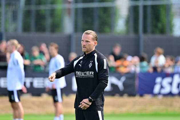 21.07.2026; Moenchengladbach; Fussball, Herren, Saison 2026 2027, Training Borussia Moenchengladbach Eugen Polanski (Trainer Gladbach) DFL regulations prohibit any use of photographs as image sequences and or quasi-video. ista-Borussia-Park NRW Deutschland *** July 21, 2026, Mönchengladbach Soccer, Men s, 2026–2027 Season, Borussia Mönchengladbach Training, Eugen Polanski, Gladbach Coach. DFL regulations prohibit any use of photographs as image sequences and or quasi-video content at Borussia Park, North Rhine-Westphalia, Germany