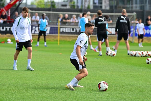 21.07.2026; Moenchengladbach; Fussball, Herren, Saison 2026 2027, Training Borussia Moenchengladbach Enzo Leopold (Gladbach) DFL regulations prohibit any use of photographs as image sequences and or quasi-video. ista-Borussia-Park NRW Deutschland *** July 21, 2026, Mönchengladbach Soccer, Men s, 2026–2027 Season, Borussia Mönchengladbach Training, Enzo Leopold, Gladbach. DFL regulations prohibit any use of photographs as image sequences and or quasi-video content at Borussia Park, NRW, Germany