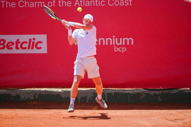 July 21, 2026, Lisbon, Lisbon, Portugal: GONZALO BUENO in action during the Round of 32 at the Millennium Estoril Open ATP, Tennis Herren tennis tournament at Clube de Tenis do Estoril. Lisbon Portugal - ZUMAr238 0862288687st Copyright: xRicardoxRochax