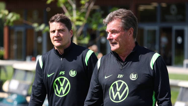 VfL Trainingslager, Weimarer Land Blankenhain, 21.07.2026, Fußball, Herren, Saison 2026 2027, 2. BL, VfL Wolfsburg, Sommer-Trainingslager: Tag 3., Sportdirektor Pirmin Schwegler (VfL Wolfsburg), Geschäftsführer Dieter Hecking (VfL Wolfsburg) Weimarer Land, Thüringen Deutschland *** VfL Training Camp, Weimarer Land Blankenhain, July 21, 2026, Soccer, Men s, 2026–2027 Season, 2. Bundesliga, VfL Wolfsburg, Summer Training Camp Day 3, Sporting Director Pirmin Schwegler (VfL Wolfsburg), Managing Director of Sports Dieter Hecking (VfL Wolfsburg), Weimarer Land, Thuringia, Germany