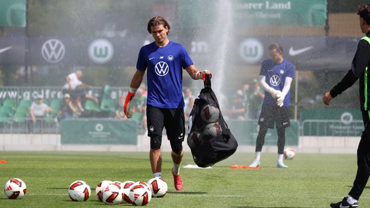 VfL Trainingslager, Weimarer Land Blankenhain, 21.07.2026, Fußball, Herren, Saison 2026 2027, 2. BL, VfL Wolfsburg, Sommer-Trainingslager: Tag 3. , Torwart Jakub Zielinski (VfL Wolfsburg) Weimarer Land, Thüringen Deutschland *** VfL Training Camp, Weimarer Land Blankenhain, July 21, 2026, Soccer, Men s, 2026–2027 Season, 2nd Bundesliga, VfL Wolfsburg, Summer Training Camp Day 3, Goalkeeper Jakub Zielinski, VfL Wolfsburg, Weimarer Land, Thuringia, Germany