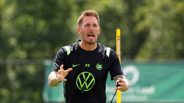 VfL Trainingslager, Weimarer Land Blankenhain, 21.07.2026, Fußball, Herren, Saison 2026 2027, 2. BL, VfL Wolfsburg, Sommer-Trainingslager: Tag 3. Cheftrainer Tobias Strobl (VfL Wolfsburg) Weimarer Land, Thüringen Deutschland *** VfL Training Camp, Weimarer Land Blankenhain, July 21, 2026, Soccer, Men s, 2026–2027 Season, 2nd Bundesliga, VfL Wolfsburg, Summer Training Camp Day 3, Head Coach Tobias Strobl, VfL Wolfsburg, Weimarer Land, Thuringia, Germany