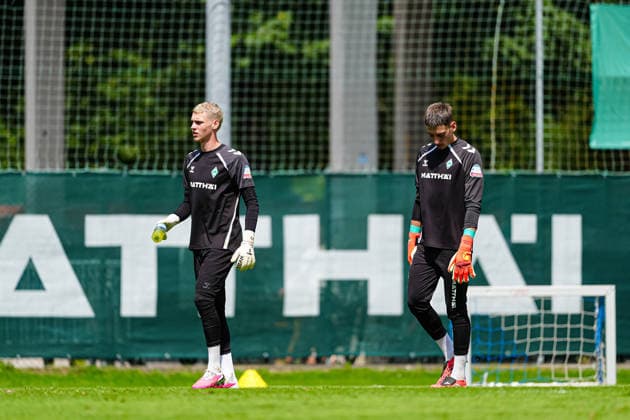 Calvin Seidler, Stefan Smarkalev (SV Werder Bremen, 37) AUT, Training SV Werder Bremen, Fussball, 1. Bundesliga, Saison 2026 2027, 21.07.2026 AUT, Training SV Werder Bremen, Fussball, 1. Bundesliga, Saison 2026 2027, 21.07.2026 Zell am Ziller *** Calvin Seidler, Stefan Smarkalev, SV Werder Bremen, 37 (AUT), SV Werder Bremen practice, soccer, Bundesliga 1, 2026–2027 season, July 21, 2026, Austria, SV Werder Bremen training, soccer, Bundesliga 1, 2026–2027 season, July 21, 2026, Zell am Ziller Copyright: xEibner-Pressefoto MarcelxvonxFehrnx EP_MFN
