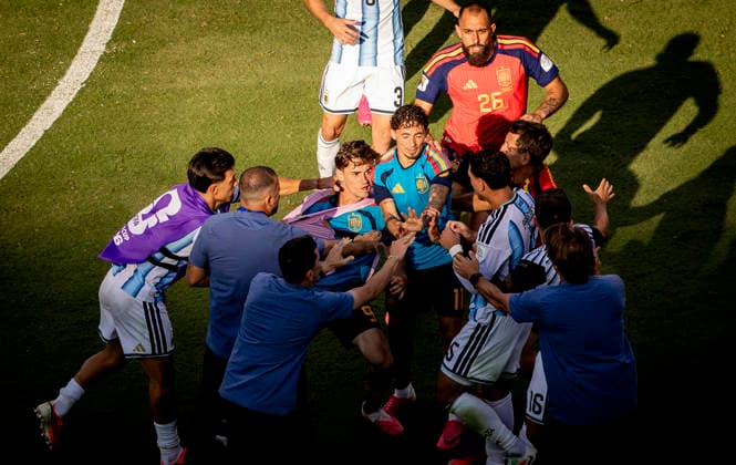 New York, USA 19th Jul 2026. Fight between Lisandro Martinez (ARG) Gavi (ESP) Yeremy Pino (ESP) Leandro Paredes (ARG) Thiago Almada (ARG) Spain - Argentina World Cup Final Spanien - Argentinien 19.07.2026 *** New York, USA, July 19, 2026: Match between Lisandro Martinez (ARG), Gavi (ESP), Yeremy Pino (ESP), Leandro Paredes (ARG), and Thiago Almada (ARG); Spain vs. Argentina, World Cup Final, July 19, 2026