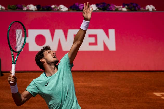 Vilius Guabas Vs Pablo Carreno Busta - Millennium Estoril Open 2026 Vilius Guabas of Lithuania competes against Pablo Carreno Busta of Spain during the Millennium Estoril Open ATP, Tennis Herren 250 tennis tournament at the Estoril Tennis Club in Estoril, Portugal, on July 21, 2026. Estoril Portugal  Copyright: xNunoxCruzx originalFilename:cruz-viliusgu260720_npx8T.jpg