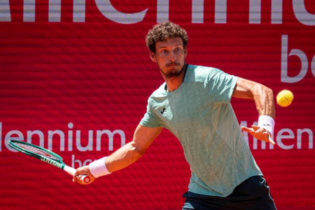 Vilius Guabas Vs Pablo Carreno Busta - Millennium Estoril Open 2026 Vilius Guabas of Lithuania competes against Pablo Carreno Busta of Spain during the Millennium Estoril Open ATP, Tennis Herren 250 tennis tournament at the Estoril Tennis Club in Estoril, Portugal, on July 21, 2026. Estoril Portugal  Copyright: xNunoxCruzx originalFilename:cruz-viliusgu260721_npE2X.jpg