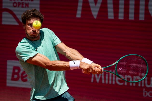 Vilius Guabas Vs Pablo Carreno Busta - Millennium Estoril Open 2026 Vilius Guabas of Lithuania competes against Pablo Carreno Busta of Spain during the Millennium Estoril Open ATP, Tennis Herren 250 tennis tournament at the Estoril Tennis Club in Estoril, Portugal, on July 21, 2026. Estoril Portugal  Copyright: xNunoxCruzx originalFilename:cruz-viliusgu260721_np2FR.jpg
