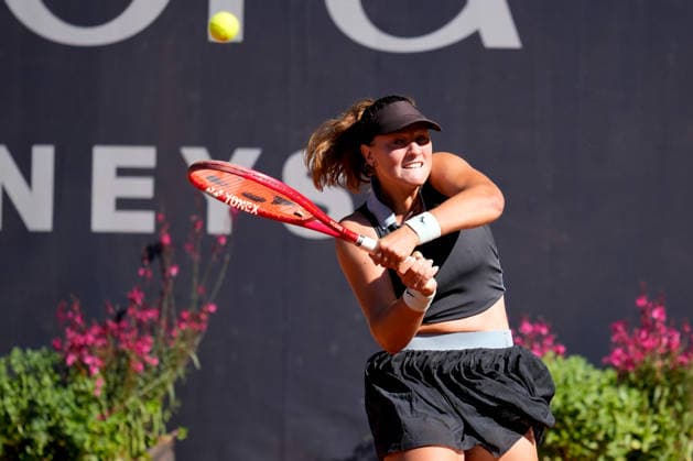 MSC Hamburg Ladies Open - Day 2 Elena Pridankina plays during her R32 match against third seed Panna Udvardy of Hungary at the 2026 MSC Hamburg Ladies Open women s tennis tournament at Am Rothenbaum in Hamburg, Germany. Hamburg Hamburg Germany  Copyright: xOwenxHammondx originalFilename:hammond-2026msch260721_npj0q.jpg