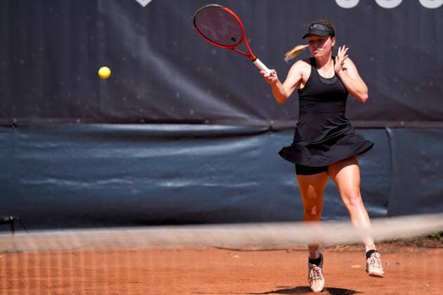 MSC Hamburg Ladies Open - Day 2 Veronika Erjavec of Slovenia plays during her round of 32 match against Leyre Romero Gormaz of Spain at the 2026 MSC Hamburg Ladies Open women s tennis tournament at Am Rothenbaum in Hamburg, Germany. Hamburg Hamburg Germany  Copyright: xOwenxHammondx originalFilename:hammond-2026msch260721_npCkx.jpg